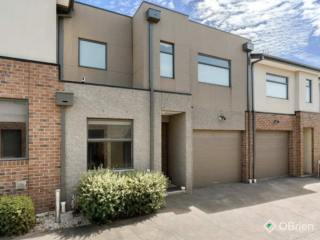 2/20 Dunraven Court, Sydenham, VIC 3037
