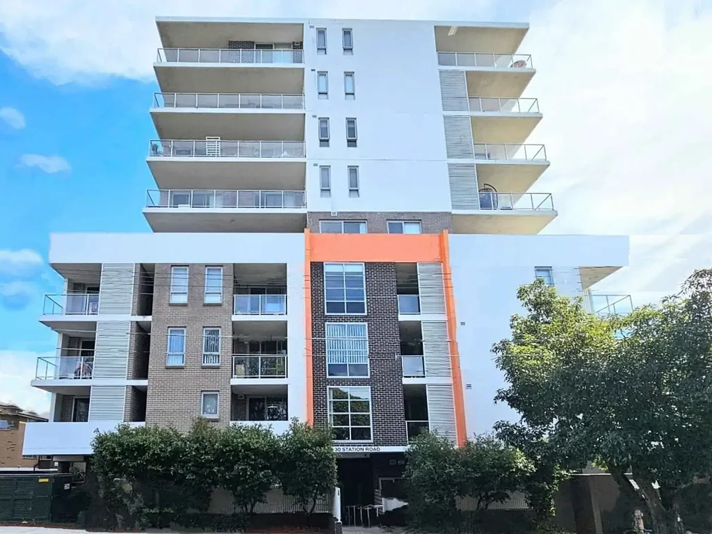 Auburn 2 Bedroom Spacious 2 Bedroom East facing Apartment