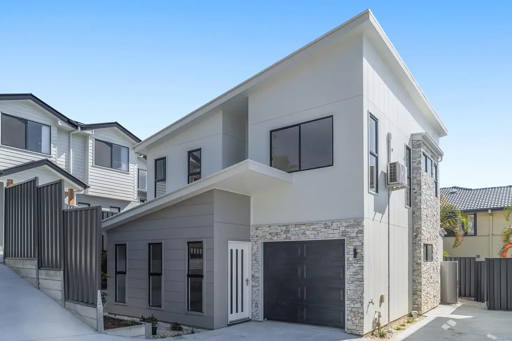 Nerang 3Kwarto Matilda Place, Nerang - Brand New Townhouses | Rare Opportunity | Buy One or Buy All Four!