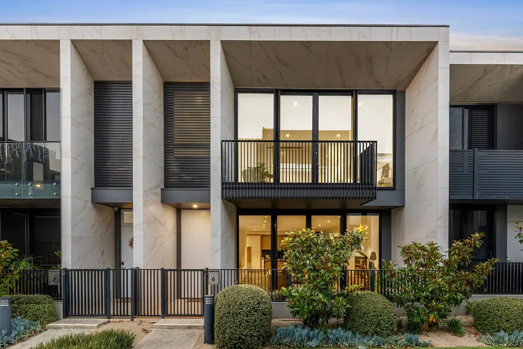 6 Lumb Place, Rippleside, VIC 3215