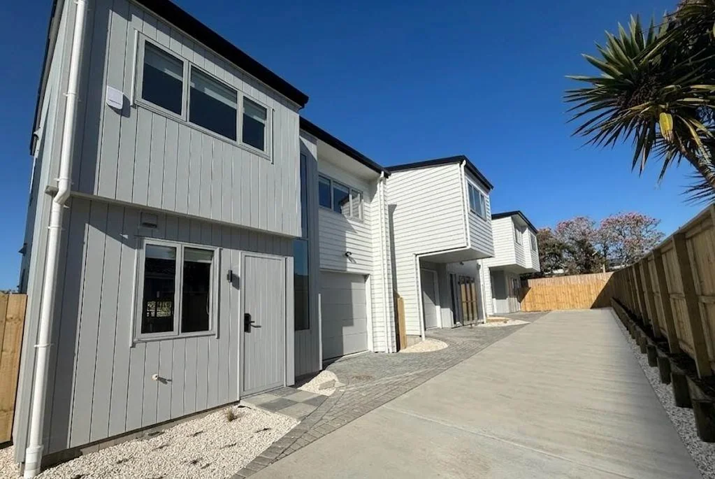 Brand New Family Home in Prestigious Sunnyhills