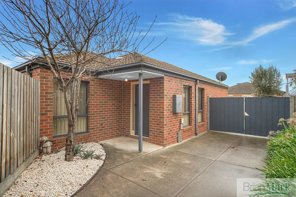 2/38 Racecourse Road, Werribee, VIC 3030