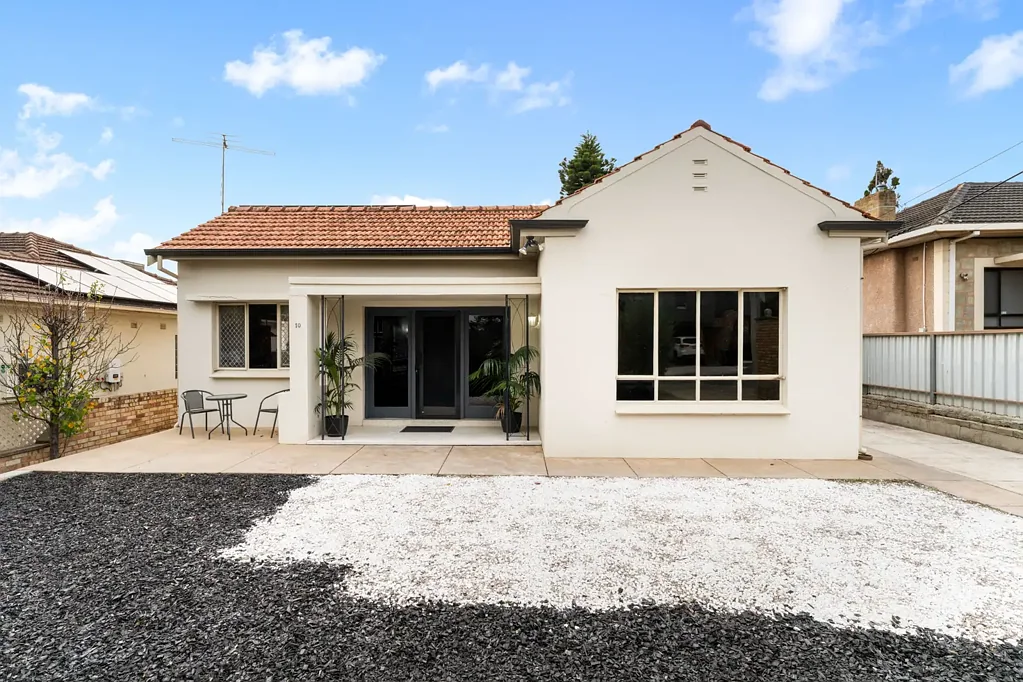Enfield 3 Bedroom Updated move-in ready 3 Bedroom home set on 766sqm approx. with a HUGE Backyard!