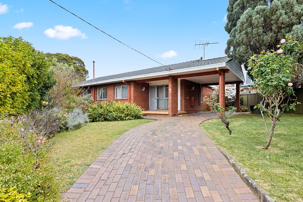 18 Gregory Crescent, Beverly Hills, NSW 2209