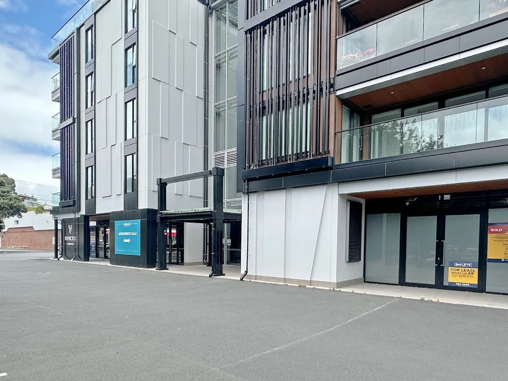 Browns Bay 92M² PRIME RETAIL SPACE WITH LANDLORD INCENTIVES