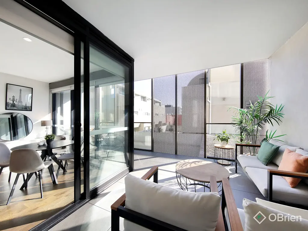 102/89 Atherton Road, Oakleigh, VIC 3166