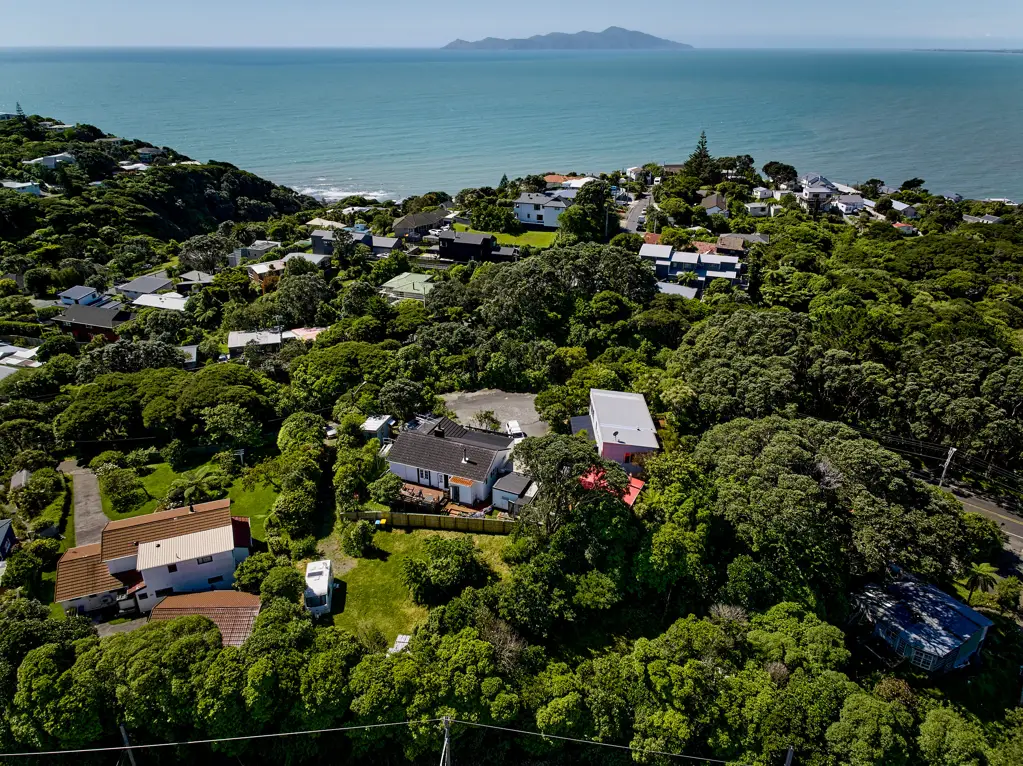 Pukerua Bay HUGE PRICE REDUCTION IN PUKERUA BAY