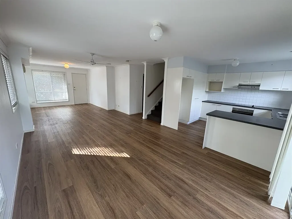 Modern Townhouse in Quiet Gated Complex
