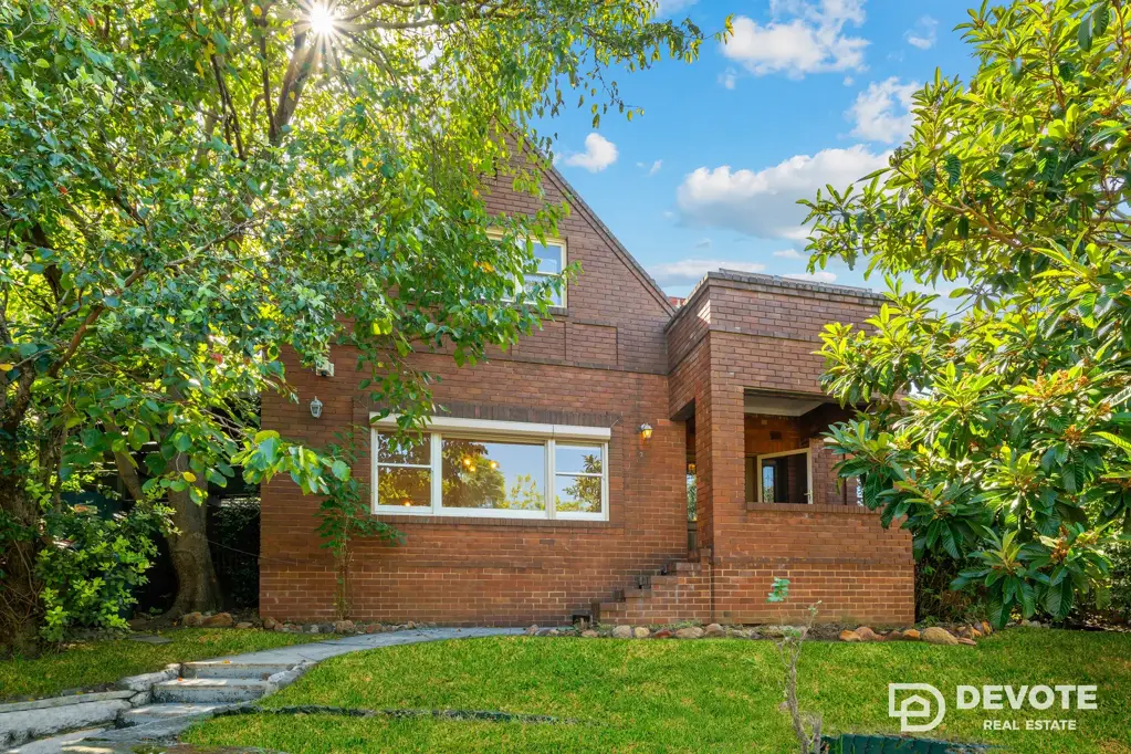 Greenwich 3બેડરૂમ Ideal Family Retreat – Knock-Out Location And Elevated Scenic Views With Water Aspect