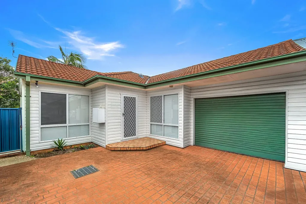 Villa in Ettalong Beach