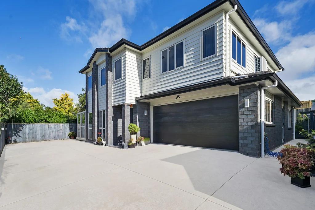 Manurewa 5房  Contemporary Comfort meets convenience