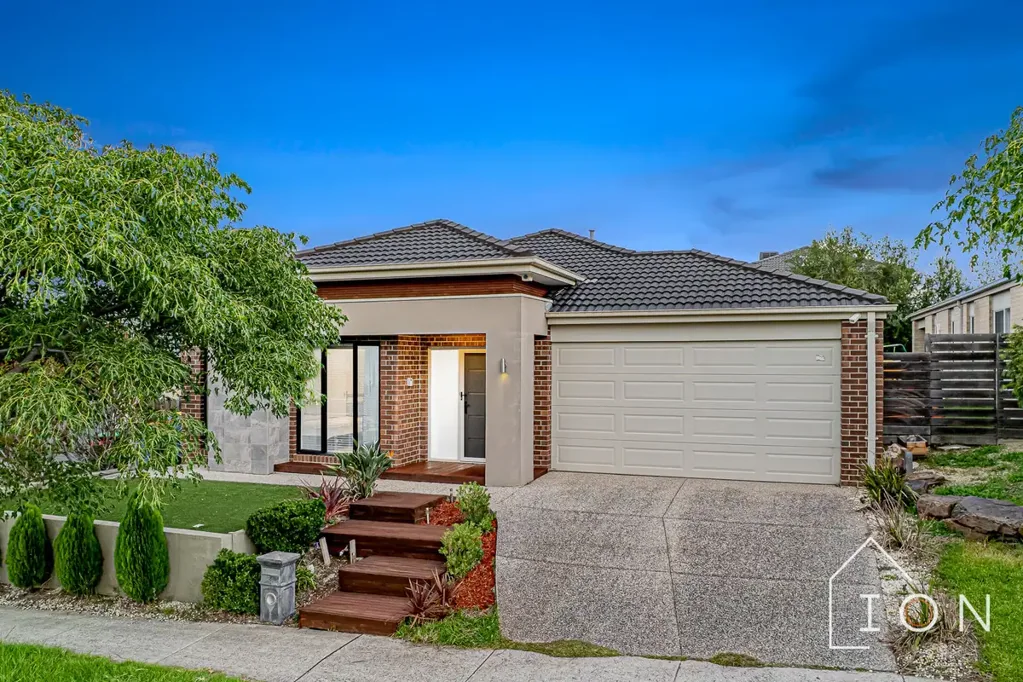 24 Wheelwright Street, Clyde North, VIC 3978