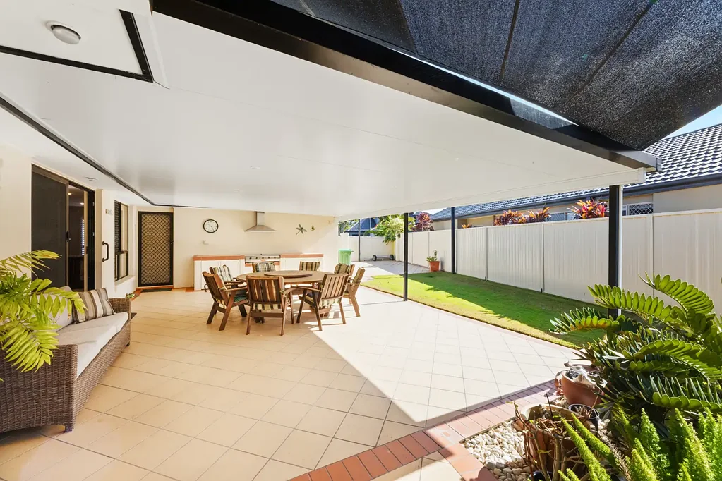 Burleigh Waters 4ਬੈੱਡਰੂਮ SOUGHT-AFTER BURLEIGH COVE LOCALE
