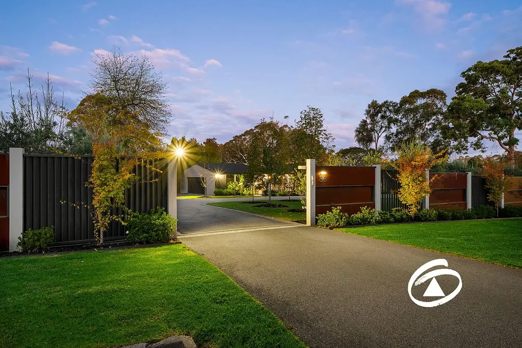 36-38 Beaumont Road, Berwick, VIC 3806