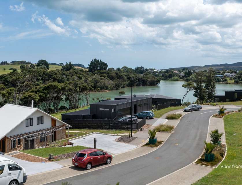 7 Pekapeka Road, Raglan, Waikato, 3房, 2浴, 独立屋