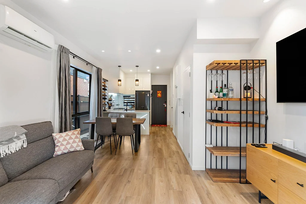 Flat Bush 2ห้องนอน Furnished & Ready – Must Be Sold Fast
