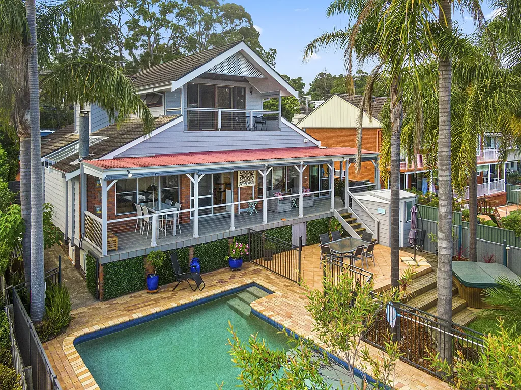 Spacious Entertainer's Home with Waterfront Access