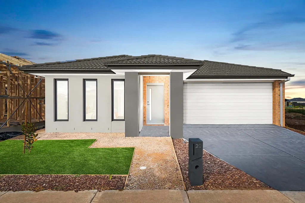 Manor Lakes 4 Bedroom Brand New Home in Parkbrook Estate !! 2 Living !! 4 Bedroom !! FHOG Available for Eligible Buyers !!