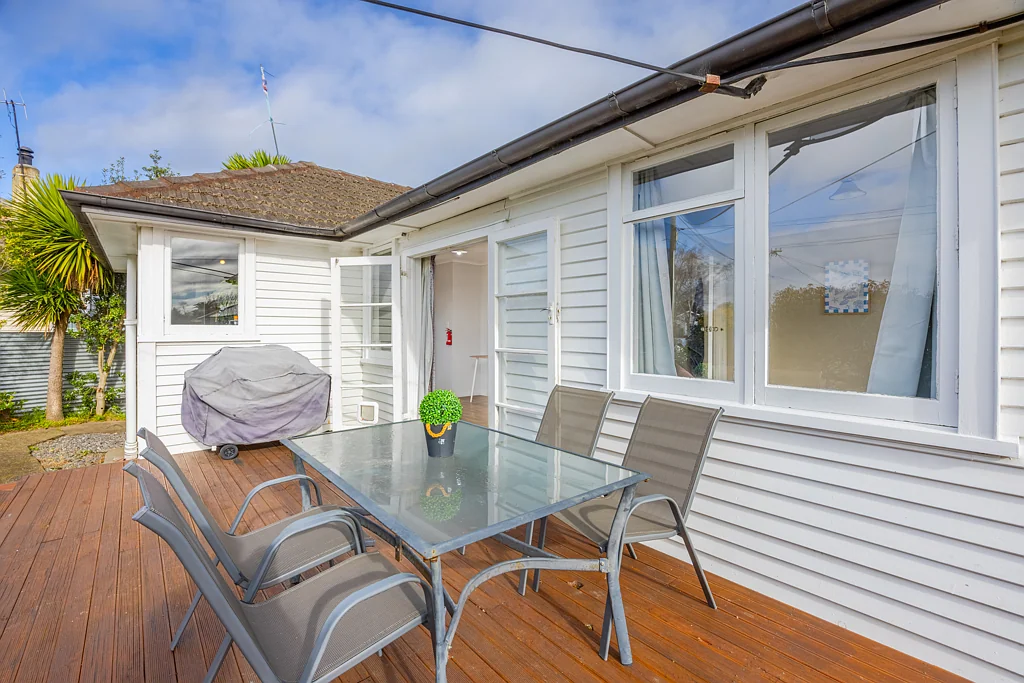 Waipukurau and Surrounds 3침실  Perfect starter or smart investment!
