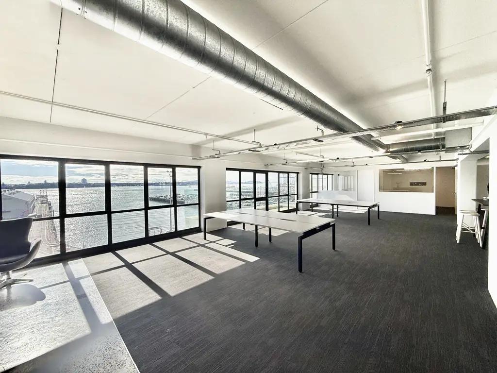 Auckland Central Glorious sea-view office suite