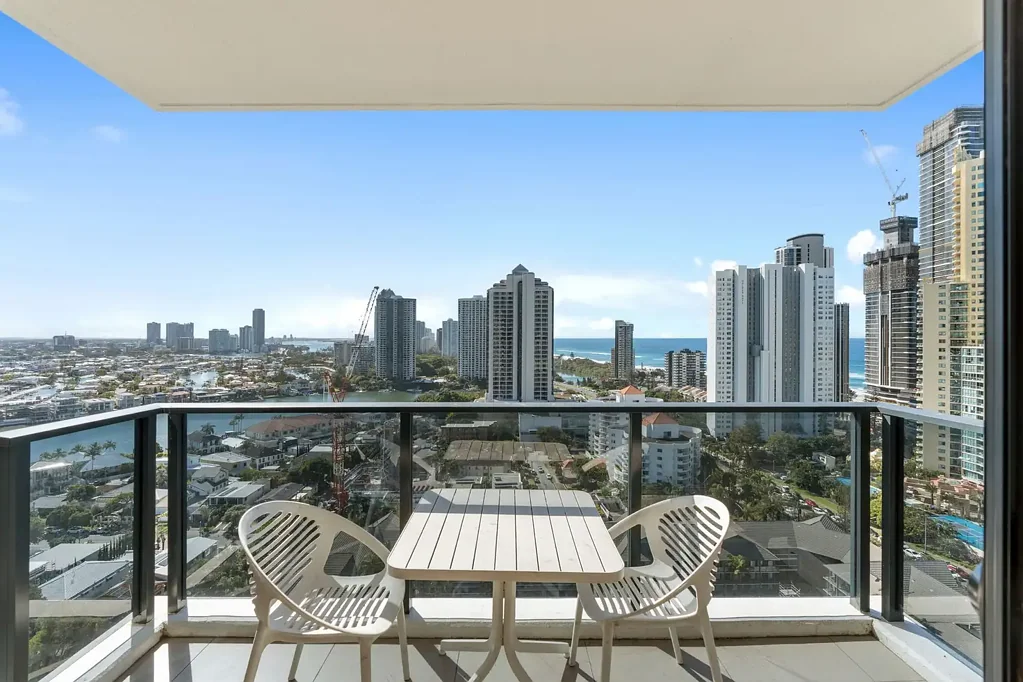 Surfers Paradise 2房  Prime North Facing Apartment with Ocean, River & Hinterland Views