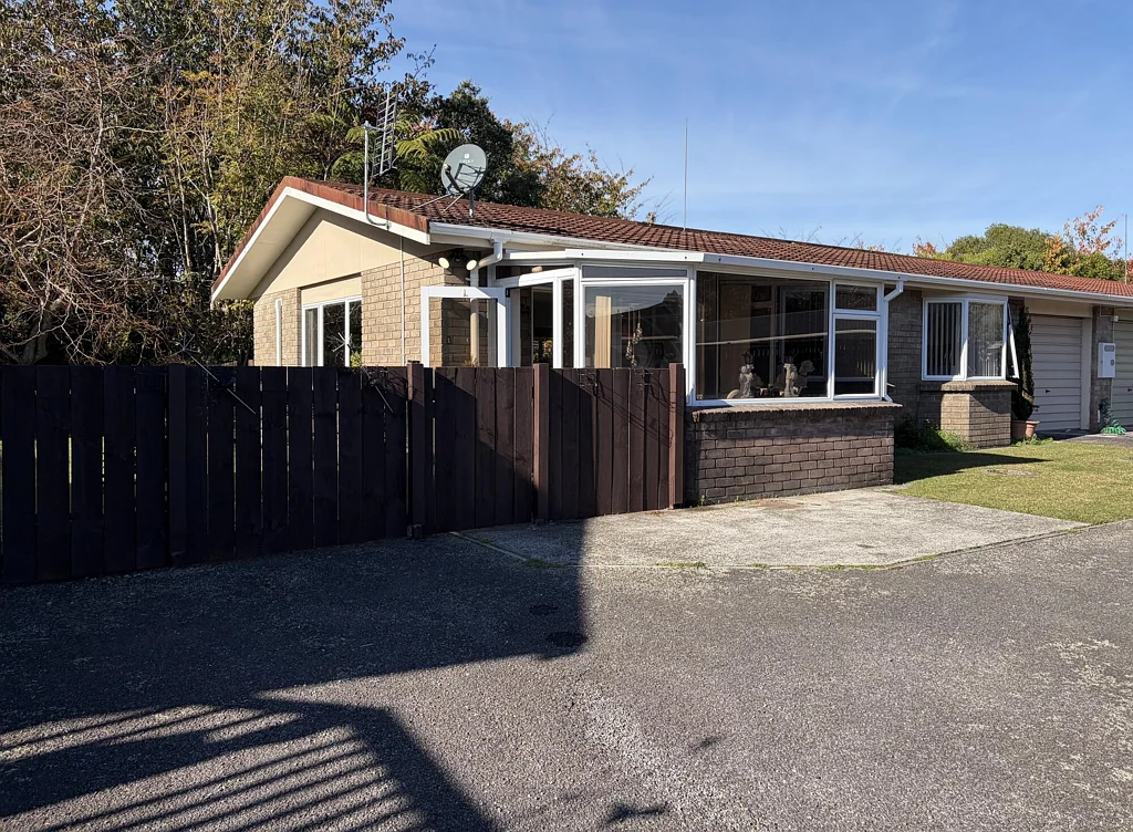 Waitara 2 Bedroom POPULAR PUKEKOHATU