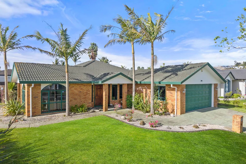 99 Moyrus Crescent, Dannemora, Manukau City, Auckland