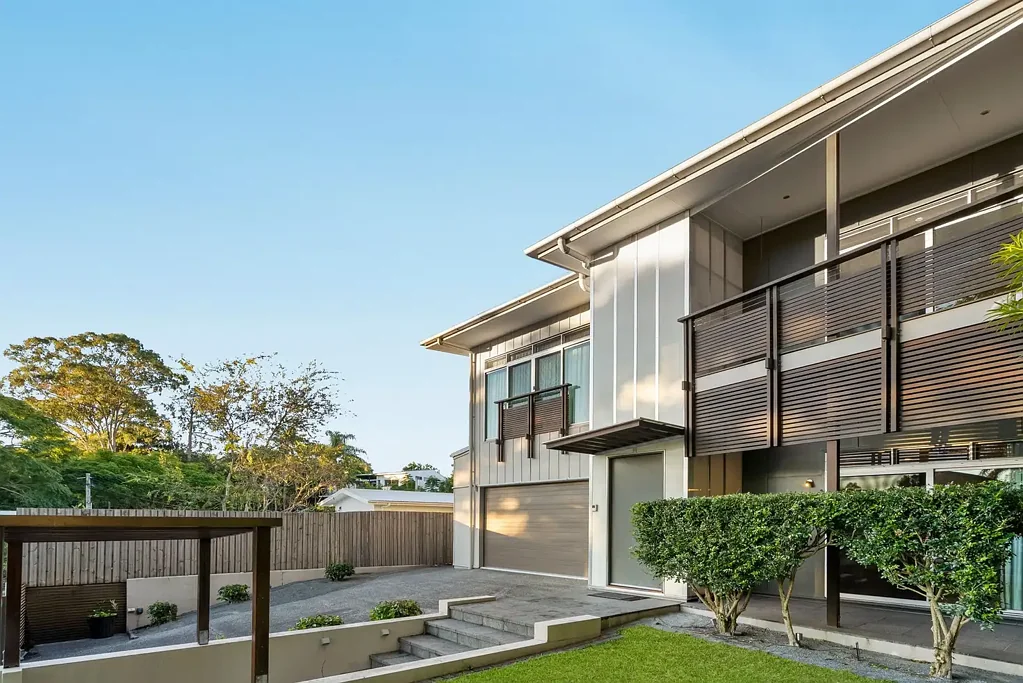 Yeronga 6 Bedroom Architecturally Designed Masterpiece | High-Quality Finishes & Multi-Generation Living