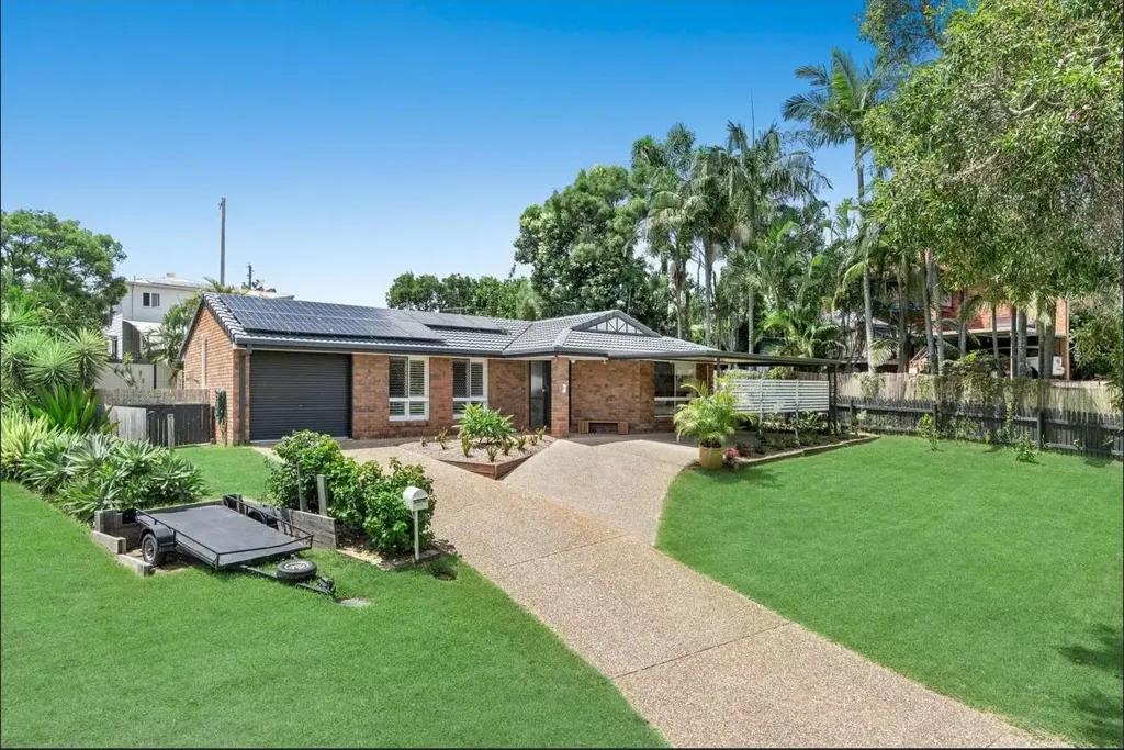 Spacious Family Home in Prime Location!