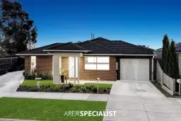 49 Valencia Circuit, Cranbourne