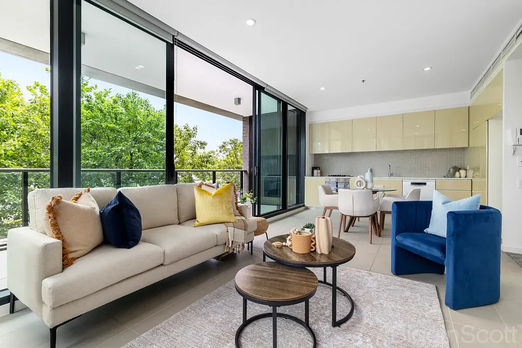 Melbourne 2ਬੈੱਡਰੂਮ Parkside Sophistication with Sweeping Park and Lake Views