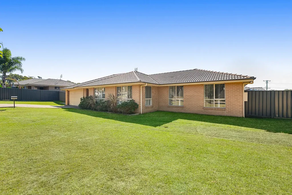 Morisset Park 4कमरा Large Family Home on a Generous Corner Block