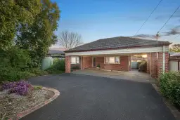 18 Stanley Avenue, Ringwood East