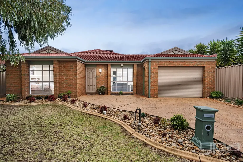 5 Doran Walk, Delahey, VIC 3037