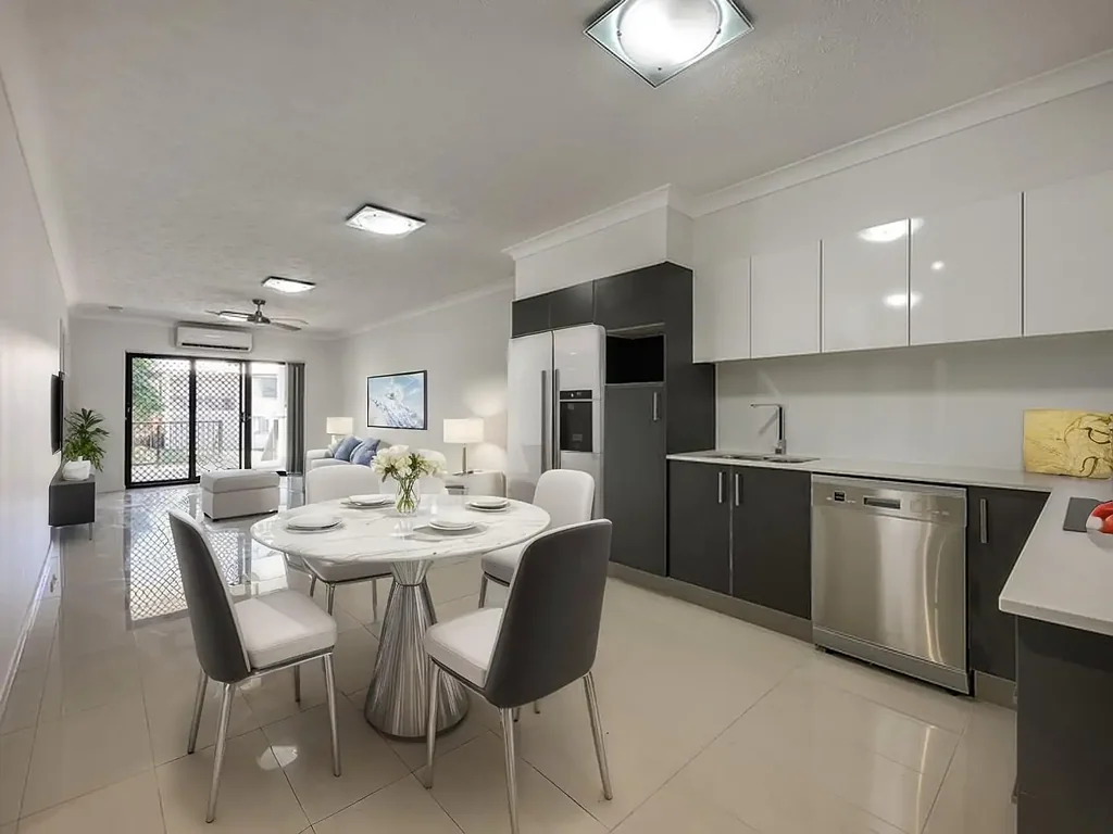 THREE BEDROOM GEM WITH COURTYARD IN A GREAT LOCATION