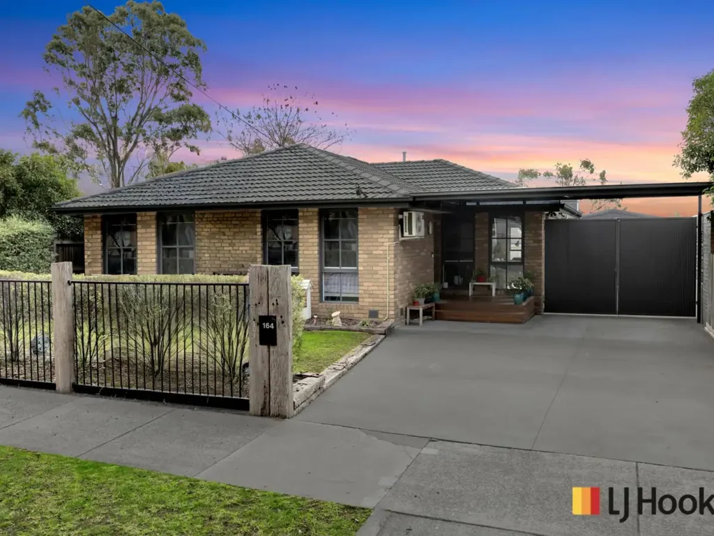 Sunbury 3房 时尚、宽敞、随时可入住 – 应有尽有的家 Stylish, Spacious & Ready to Enjoy – A Home That Has It All
