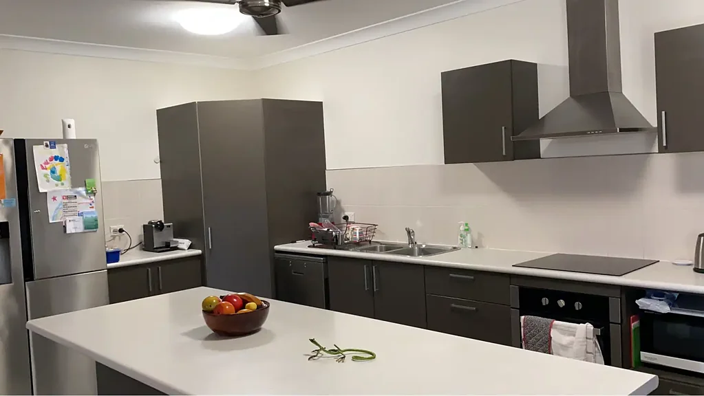 LUXURY 4 BEDROOM HOME