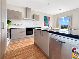 12E Schnapper Rock Road, Albany, North Shore City