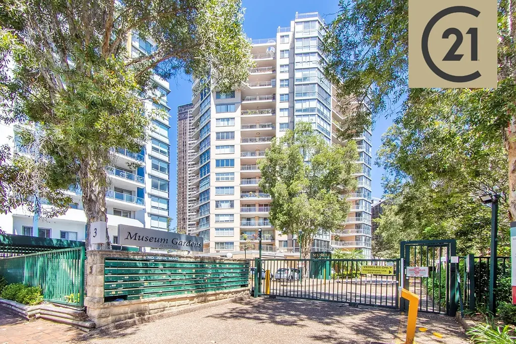 2 Bedroom Apartment with great views!!