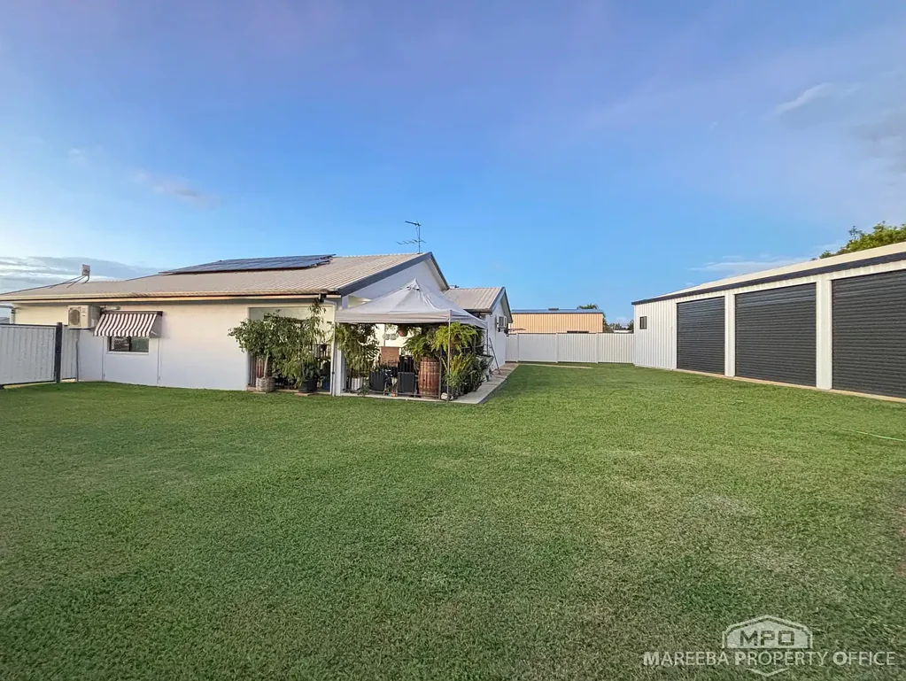 11 Mountain View Close, Mareeba, QLD 4880