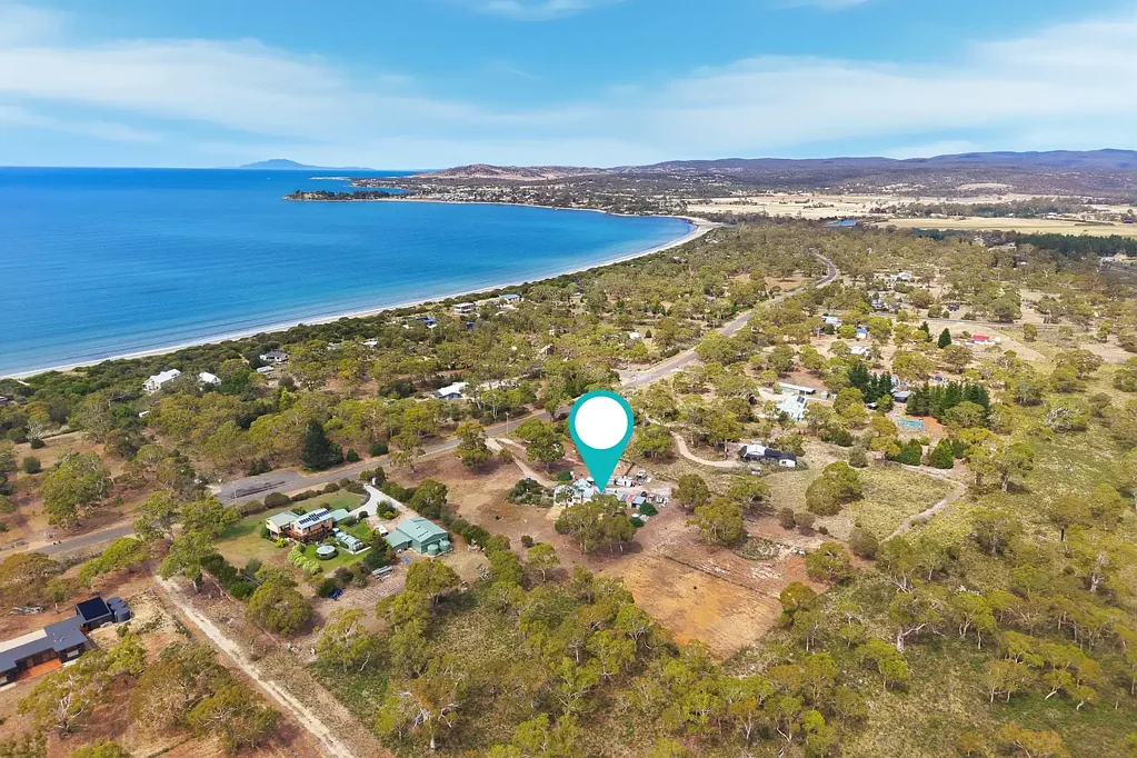 Dolphin Sands 5غرفة نوم Coastal acreage retreat 5 minutes drive to shops and 3 minutes walk to beach