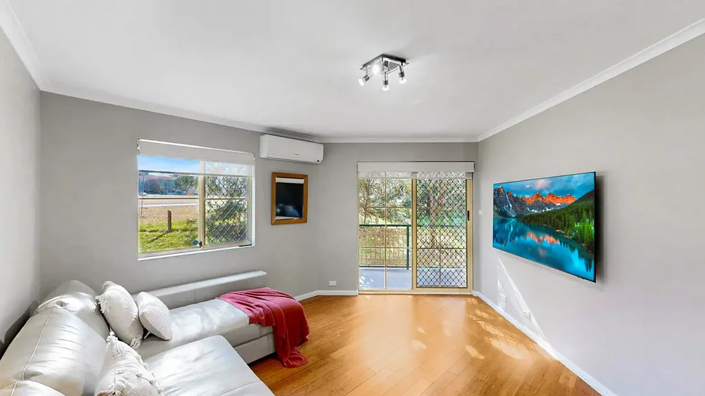 Griffith 1房  No Stairs, Low Strata Fees and Packed with Value!