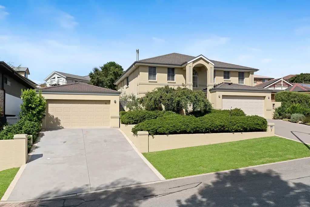 9 Rossi Place, Goulburn, NSW 2580