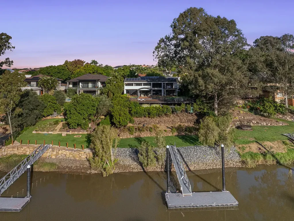 Westlake 5 Bedroom Luxurious Modern Riverfront Family Residence with Iconic Façade, Pontoon, and Panoramic North Facing Views