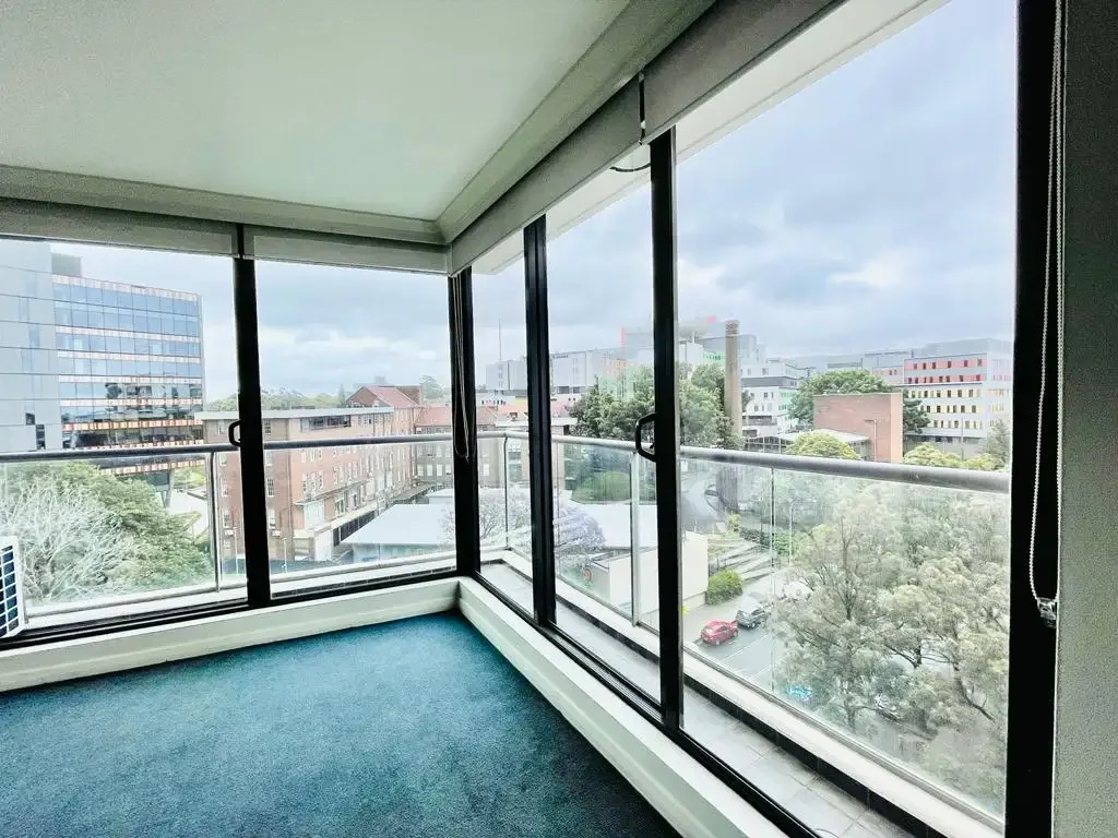 Executive living at its best, modern 2-bedroom apartment at Forum West with great views & air-conditioning