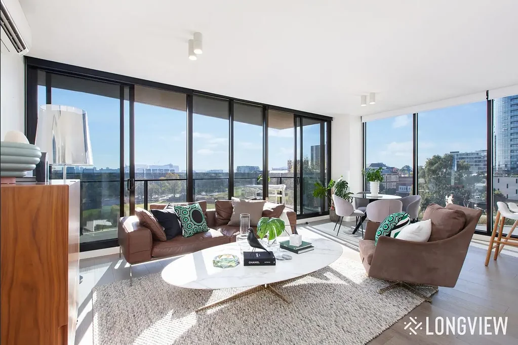 Stylish Urban Living in Vibrant South Yarra