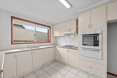 16 Barracks Flat Drive, Karabar, NSW 2620, 3 침실, 2 욕실, Apartment