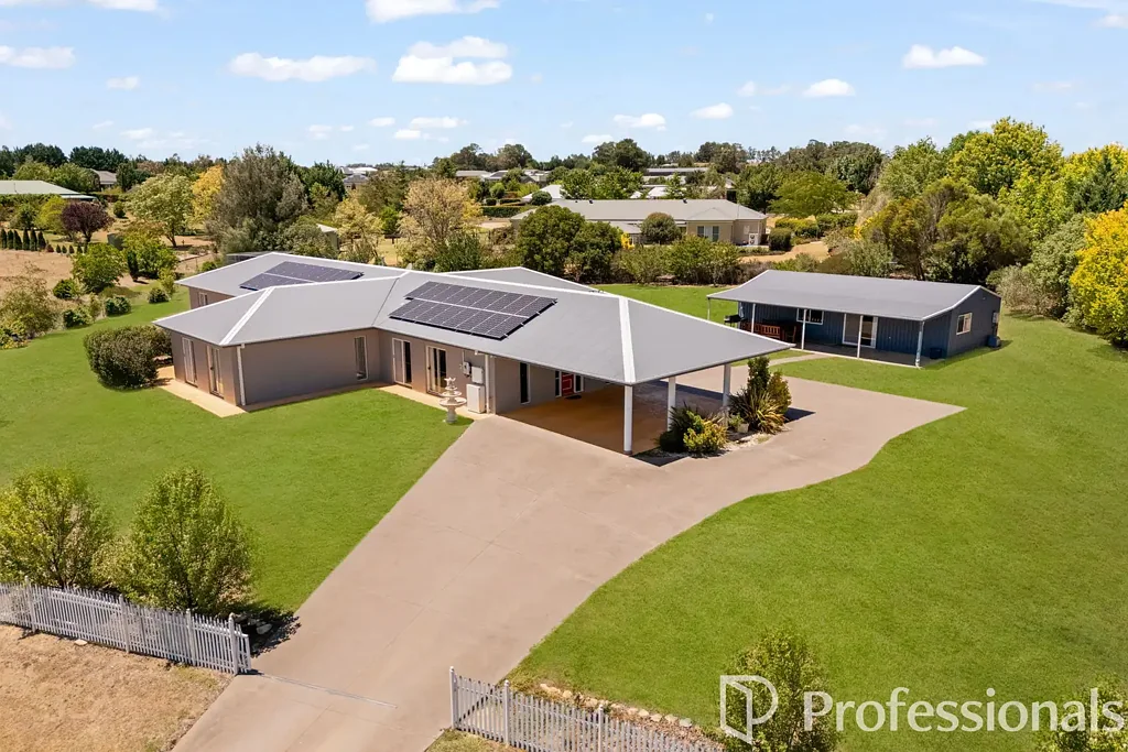 14 Blue Ridge Drive, White Rock, NSW 2795