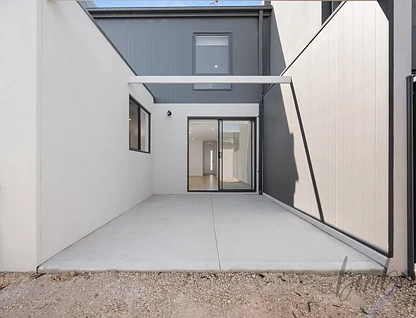 2/17 Juniper Crescent, Thomastown, VIC 3074, 2 ਕਮਰੇ, 2 ਬਾਥਰੂਮ, Unit