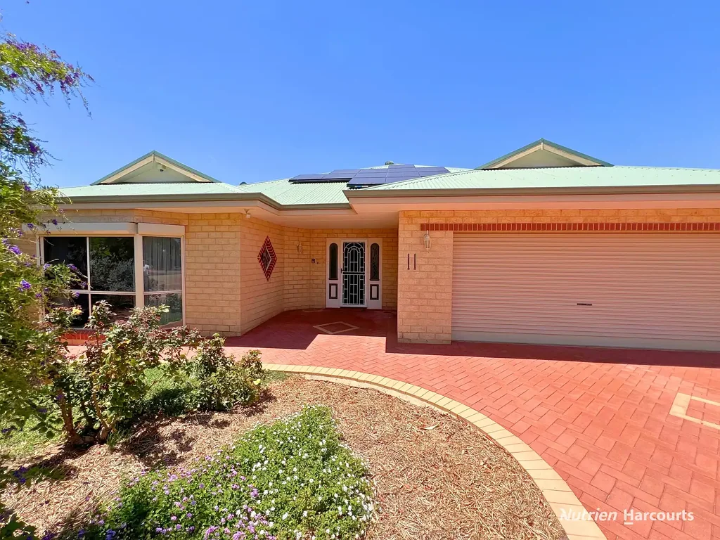 11 Craddock Road, Merredin, WA 6415